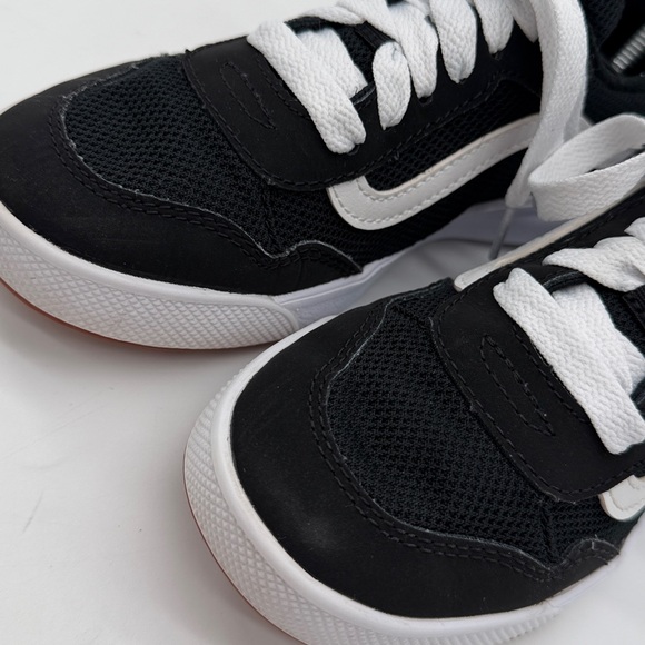 Vans Range EXP Low Top Youth Size 4 Black White Nylon Suede Sneakers - Picture 13 of 16
